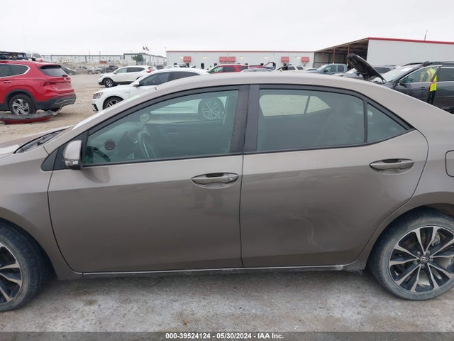 Toyota COROLLA SE 2018 5YFBURHE1JP812707 Image 14
