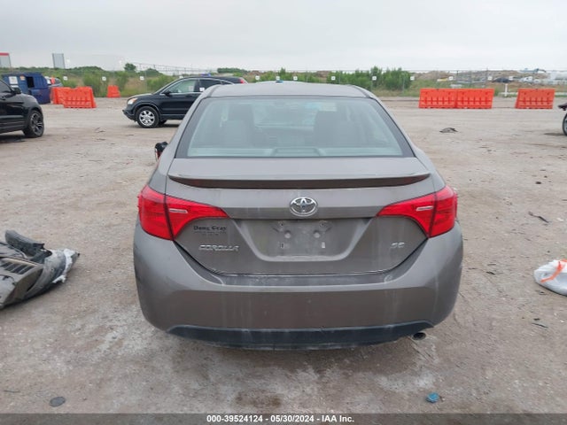 Toyota COROLLA SE 2018 5YFBURHE1JP812707 Image 16