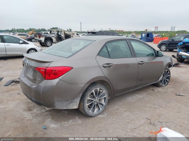 Toyota COROLLA SE 2018 5YFBURHE1JP812707 Image 4