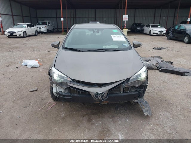 Toyota COROLLA SE 2018 5YFBURHE1JP812707 Image 6