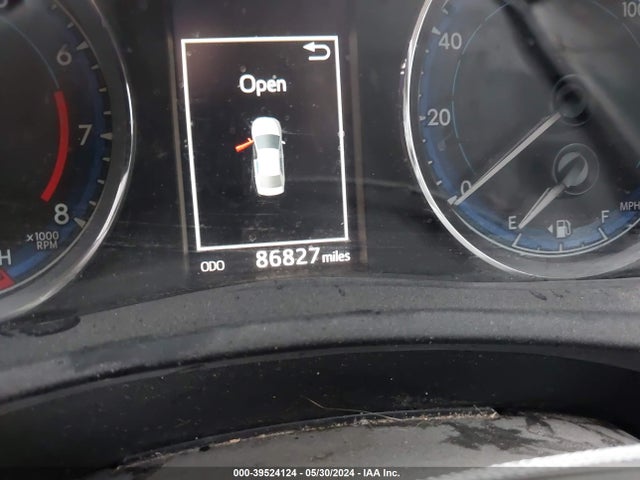 Toyota COROLLA SE 2018 5YFBURHE1JP812707 Image 7