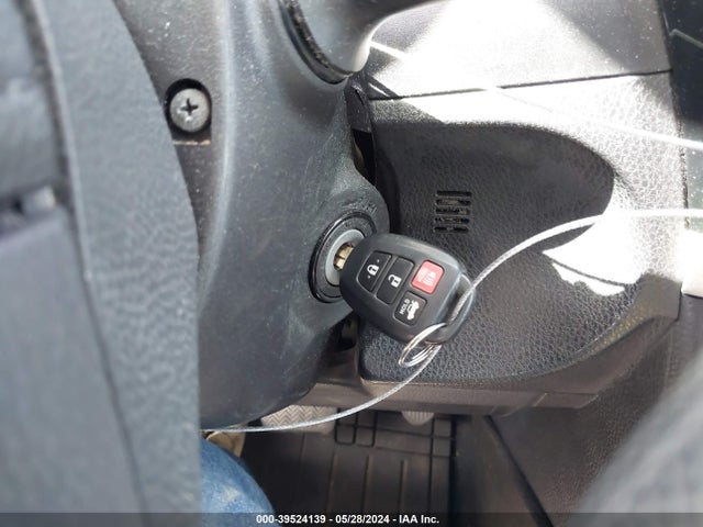 Toyota COROLLA LE 2015 5YFBURHE1FP287767 Image 11
