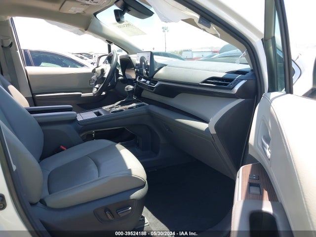 Toyota SIENNA XLE 2022 5TDYRKEC4NS082472 Image 5