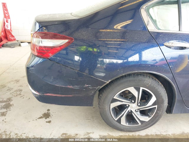 Honda ACCORD LX 2017 1HGCR2F32HA065570 Image 6