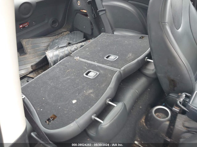 2011 MINI COOPER WMWSU3C51BTX96472 Photo 7