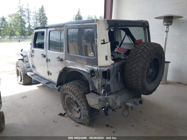 1C4HJWDG5JL864603 Jeep Wrangler Jk Unlimited Sport S 4x4