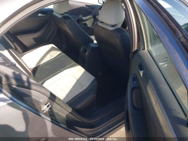 3VWD17AJ5GM307103 Volkswagen Jetta 1.8t Sport