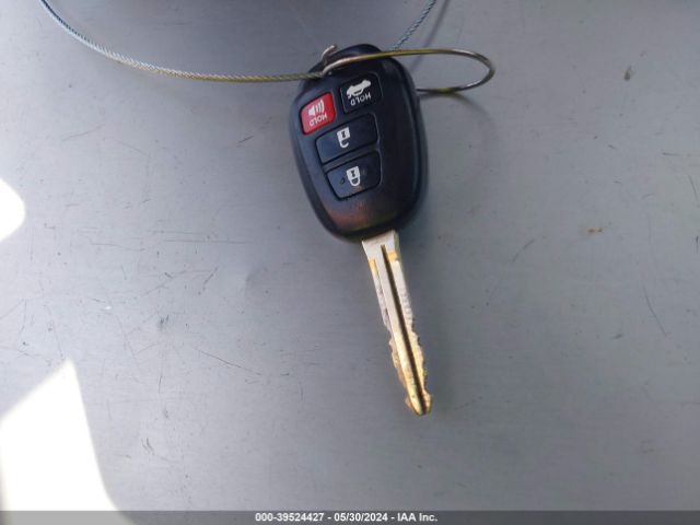 2T1BURHE7JC046353 Toyota COROLLA SE
