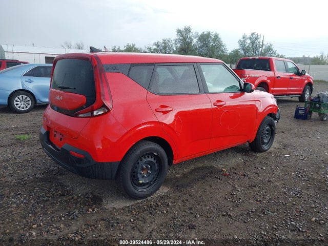 KIA SOUL LX 2022 KNDJ23AUXN7182743 Image 4