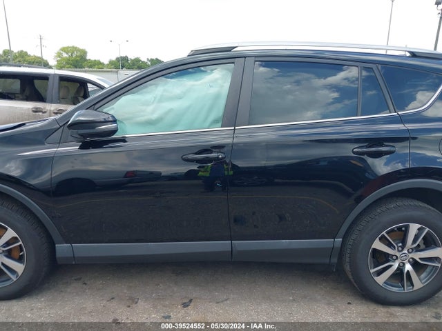 Toyota Rav4 Xle 2018 2T3WFREV0JW448124 Image 13