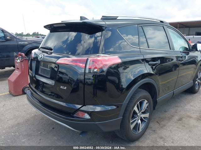 Toyota Rav4 Xle 2018 2T3WFREV0JW448124 Image 4
