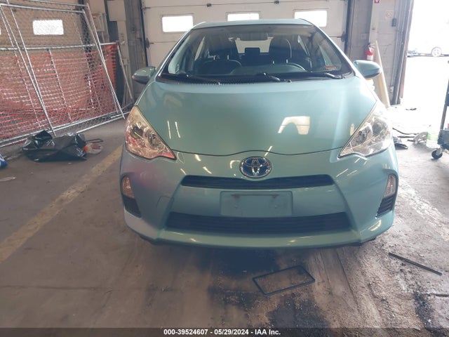 Toyota Prius C Two 2014 JTDKDTB33E1081311 Image 12