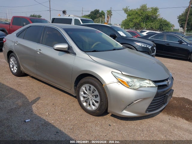 Toyota CAMRY LE 2015 4T4BF1FK5FR488516 головне зображення