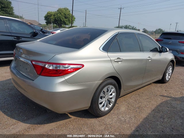 Toyota CAMRY LE 2015 4T4BF1FK5FR488516 Image 4