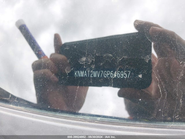 Nissan ROGUE S 2016 KNMAT2MV7GP646957 Image 9