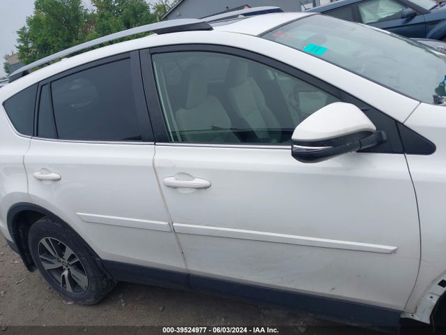 Toyota Rav4 Xle 2017 JTMRFREV1HJ126632 Image 14