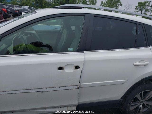 Toyota Rav4 Xle 2017 JTMRFREV1HJ126632 Image 15