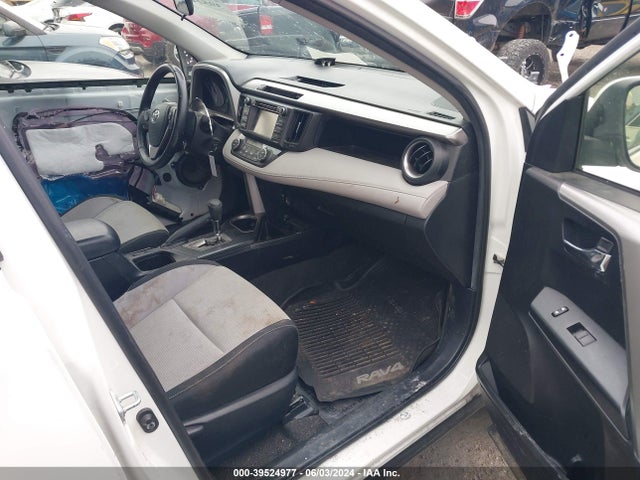Toyota Rav4 Xle 2017 JTMRFREV1HJ126632 Image 5