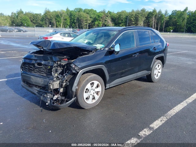 Toyota RAV4 LE 2020 JTMG1RFV1LD528551 Image 2