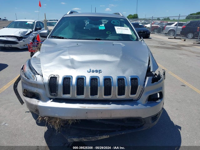 1C4PJMCS0HW611171 Jeep Cherokee Latitude 4x4