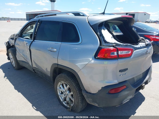 1C4PJMCS0HW611171 Jeep Cherokee Latitude 4x4