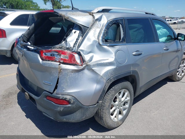 1C4PJMCS0HW611171 Jeep Cherokee Latitude 4x4