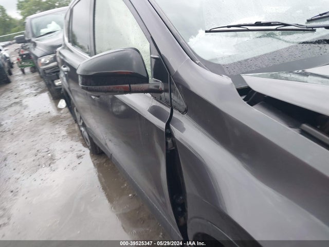 Toyota RAV4 LE 2017 JTMBFREV4HJ121992 Image 14