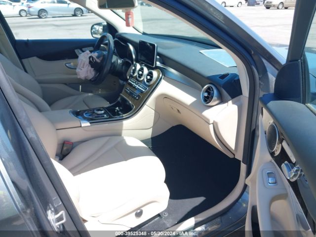 WDC0G4JB1JV017651 Mercedes-Benz GLC 300