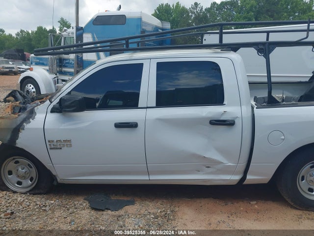 1C6RR6KG6RS135986 RAM 1500 Classic Tradesman  4x2 5'7 Box
