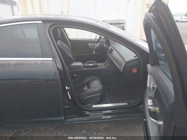 2012 JAGUAR XF SAJWA0FB9CLS50552 Photo 4