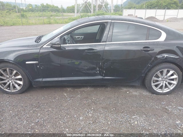 2012 JAGUAR XF SAJWA0FB9CLS50552 Photo 5