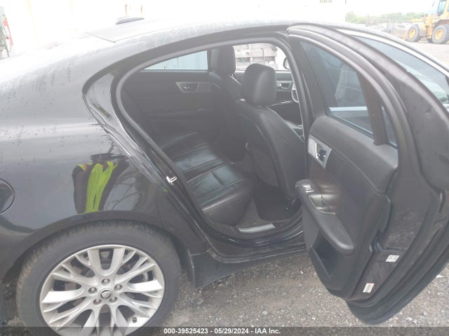 2012 JAGUAR XF SAJWA0FB9CLS50552 Photo 7