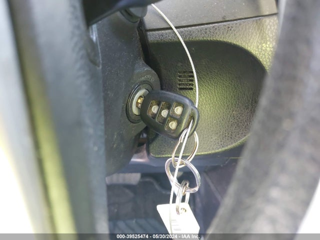 Toyota COROLLA LE 2018 5YFBURHE4JP848844 Image 11