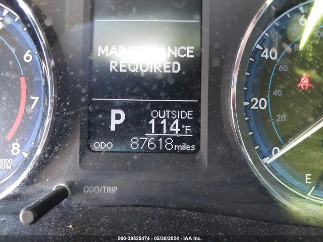 Toyota COROLLA LE 2018 5YFBURHE4JP848844 Image 16