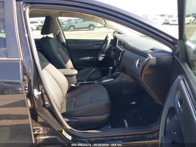 Toyota COROLLA LE 2018 5YFBURHE4JP848844 Image 5