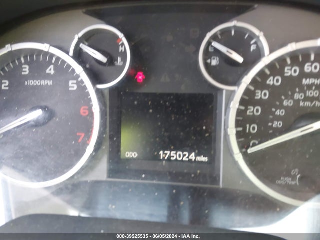 5TFHW5F17EX332238 Toyota Tundra Limited 5.7l V8