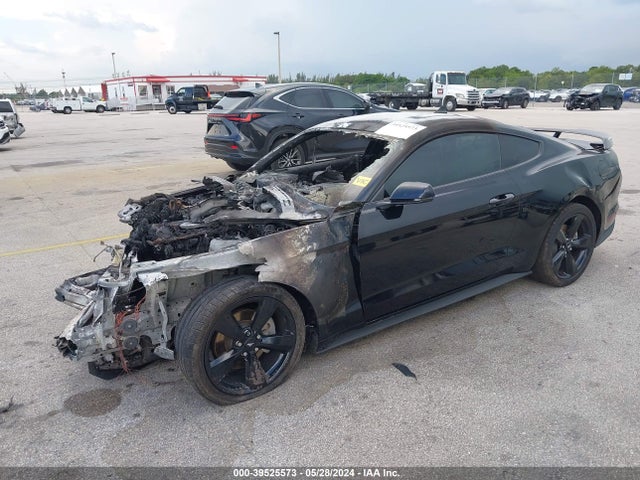 Ford Mustang Ecoboost Premium Fastback 2022 1FA6P8TH8N5127536 Image 2