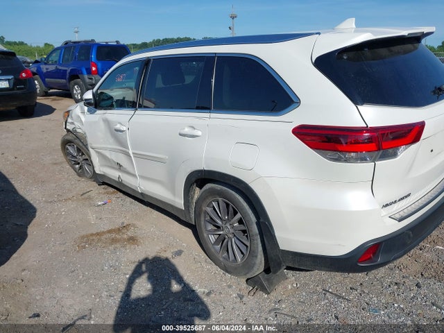 Toyota Highlander Xle 2019 5TDJZRFH2KS617640 Image 3