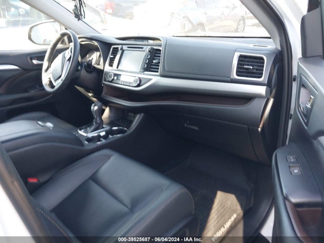 Toyota Highlander Xle 2019 5TDJZRFH2KS617640 Image 5