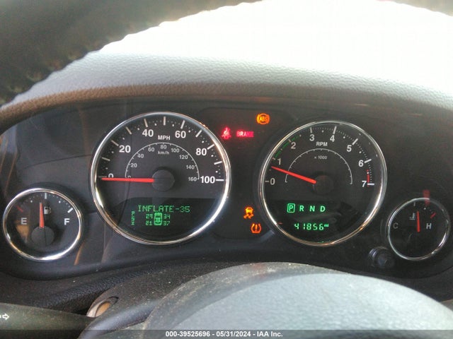 1C4BJWDG2HL545045 Jeep Wrangler Unlimited Sport 4x4