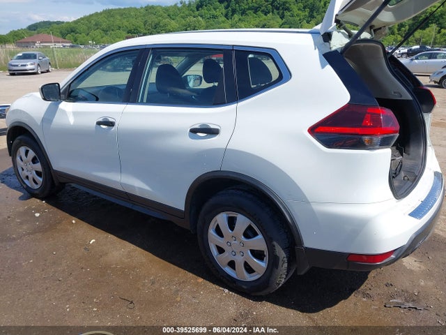 Nissan ROGUE S 2018 KNMAT2MV2JP601237 Image 3