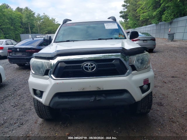 Toyota Tacoma Base V6 2015 3TMLU4EN2FM194095 Image 12