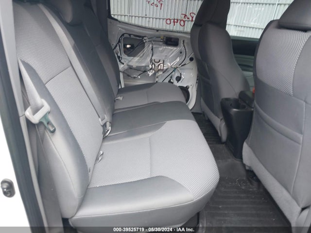 Toyota Tacoma Base V6 2015 3TMLU4EN2FM194095 Image 8