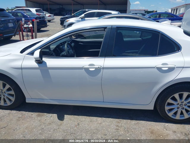 Toyota CAMRY LE 2020 4T1C11AK5LU344609 Image 14