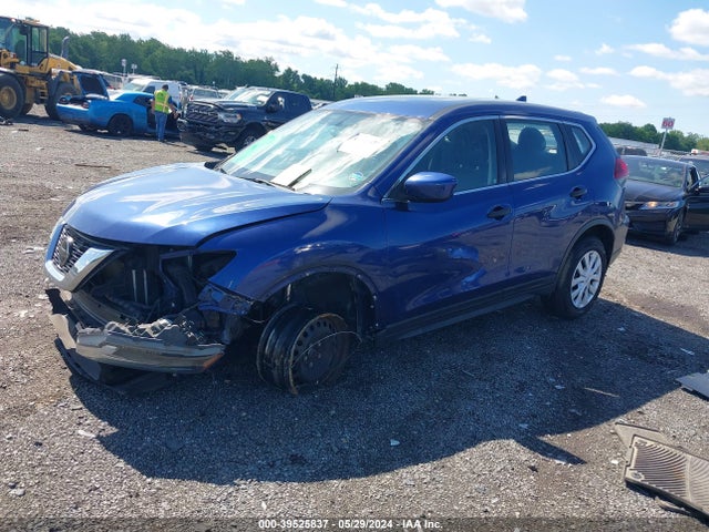 Nissan ROGUE S 2018 JN8AT2MT7JW462831 Image 2