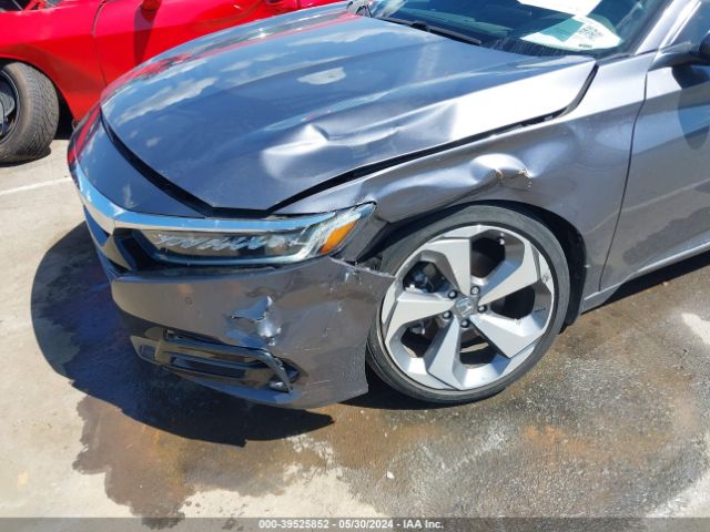 1HGCV2F92KA033922 Honda Accord Touring 2.0t