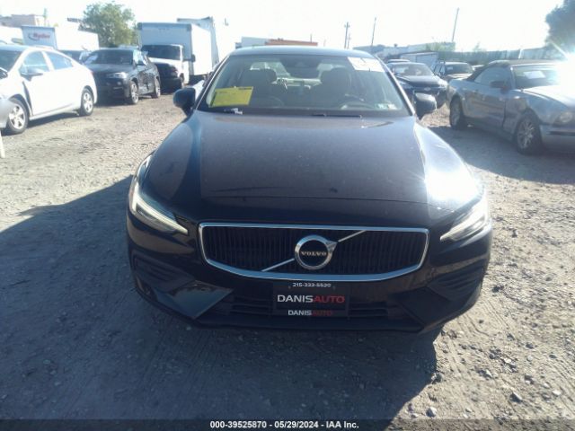 7JR102FKXKG013116 Volvo S60 T5 Momentum