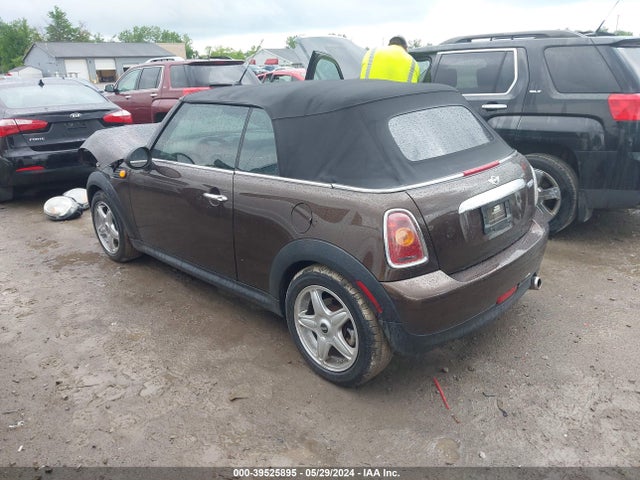 2010 MINI COOPER WMWMR3C52ATU98442 Photo 2