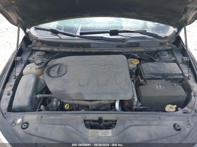 Chrysler 200 C 2015 1C3CCCEG7FN664730 Image 10