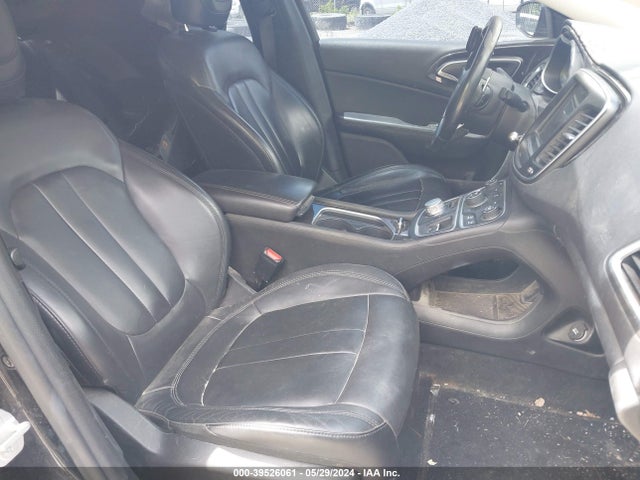 Chrysler 200 C 2015 1C3CCCEG7FN664730 Image 8
